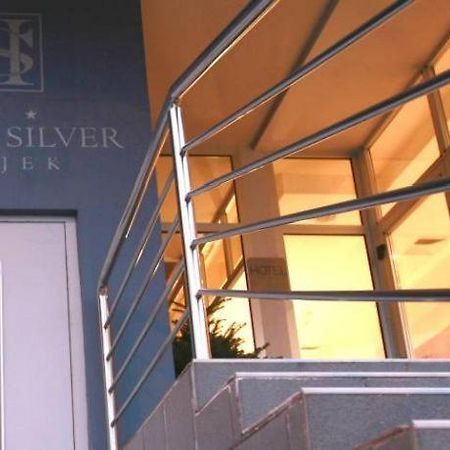 Hotel Silver โอซีเยก ภายนอก รูปภาพ