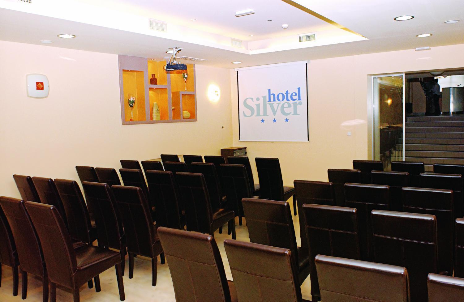 Hotel Silver โอซีเยก ภายนอก รูปภาพ